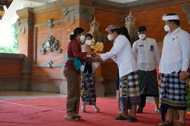   Pembukaan Bulan Bahasa : Pemkab Tabanan Harap Bahasa Bali Terus Dilestarikan