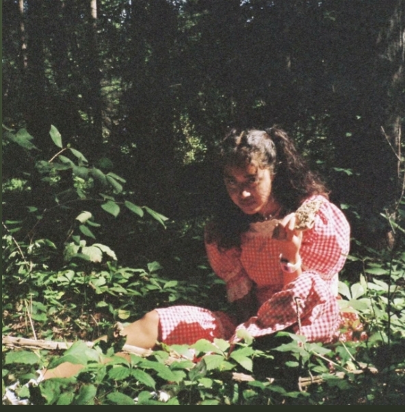 Lauren Juzang lança novo EP que é uma delícia e perfeito 