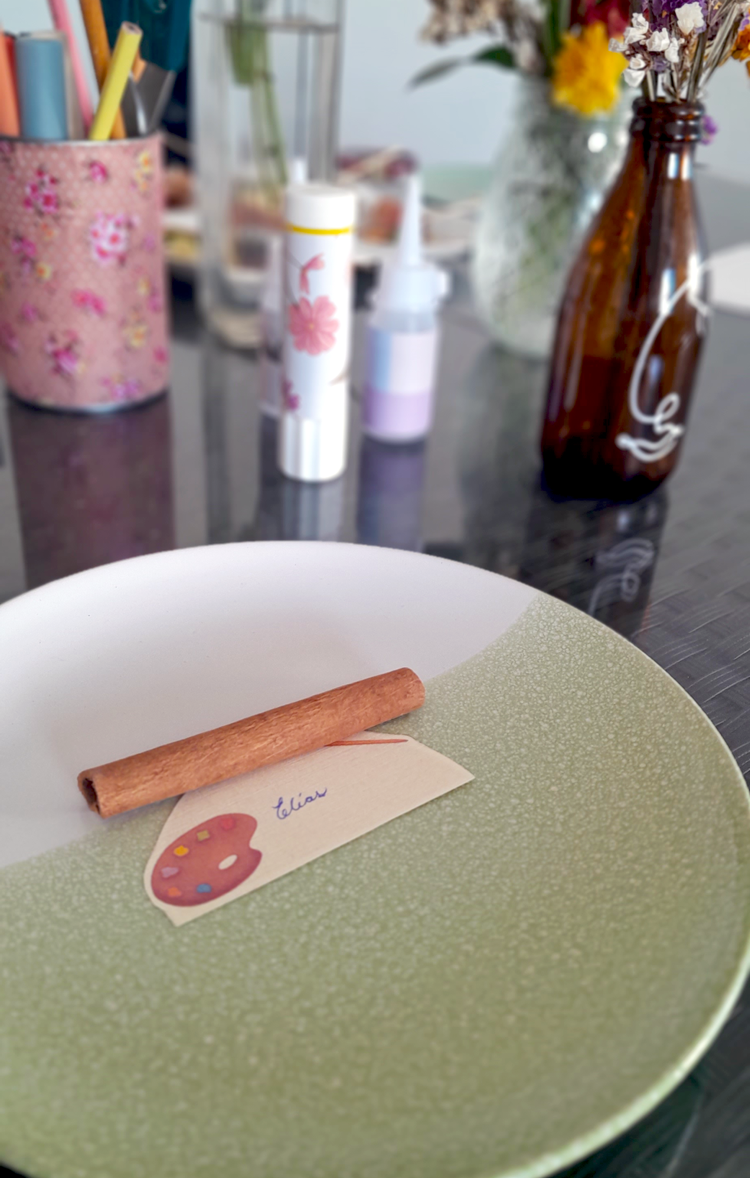 place card, cinnamon stick, crafty afternoon, plate, life aesthetics, country style, simple living, flowers, paint palett, brushes