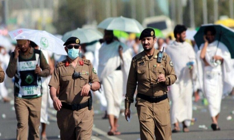 How much punishment will be given to those who beg during Hajj?