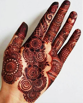 Simple Mehndi Designs For Karwa Chauth