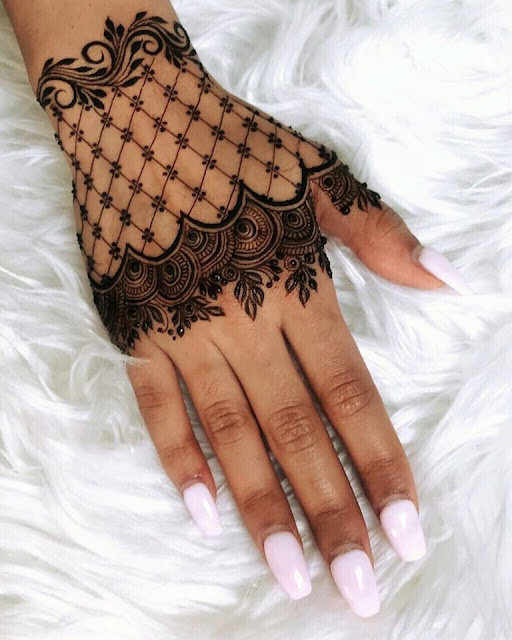 Elegant Traditional Mehndi Designs for Front & Back hand