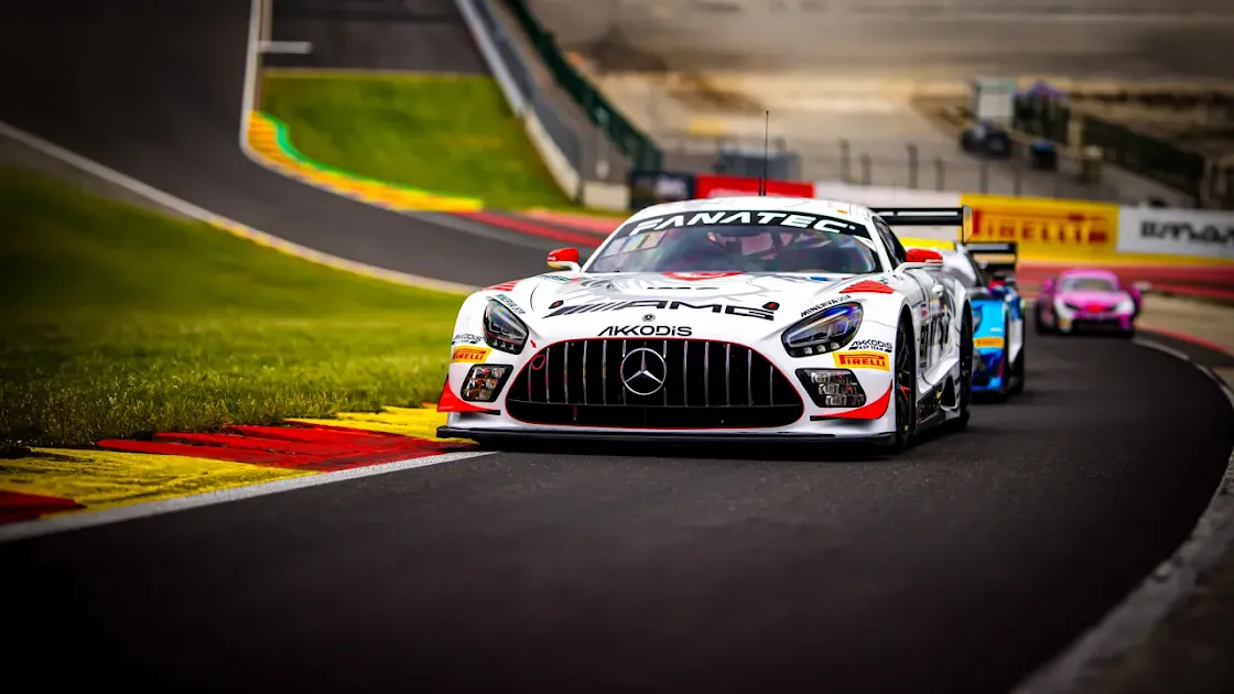 Mercedes-Benz Dominance on the Tarmac High-Speed Circuit Challenge wallpaper 4k