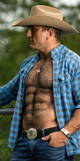 Gorgeous mature hunks and bears are for you!