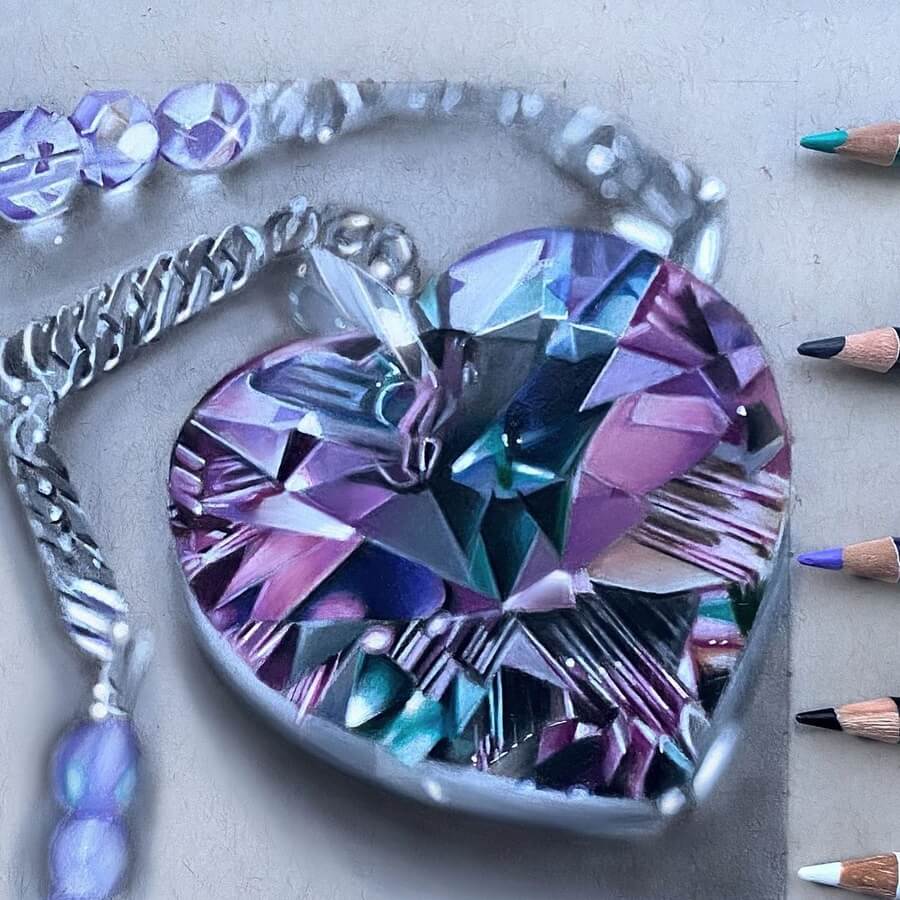 03-Heart-precious-stone-Mina-www-designstack-co