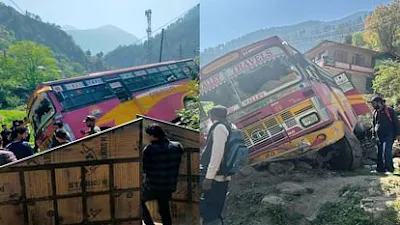 Bus Accident: Private bus went out of control and went off the road, passengers got minor injuries