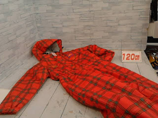 中古品　子供服　１２０ｃｍ　スキーウェア　赤　チェック柄　１４３０円