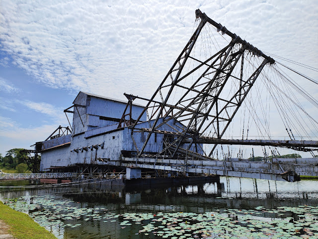 Tin_Dredger_TT5_Museum_Tanjung_Tualang_Perak