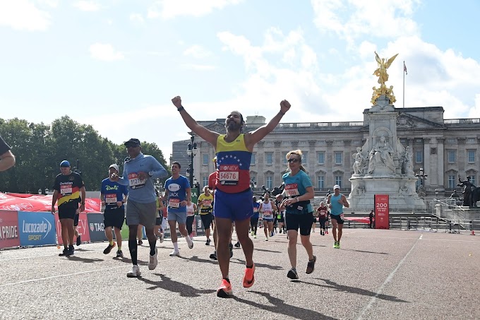 London Marathon Landmark 7 - The Mall