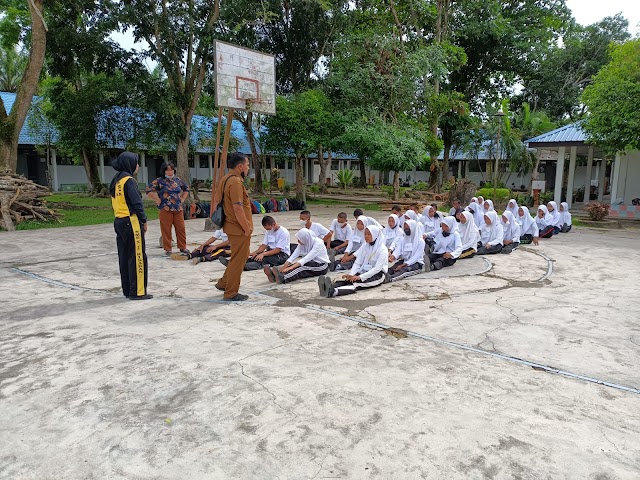 SULISTIO MEMBUKA KEGIATAN PENGUATAN PENDIDIKAN KARAKTER DI SMK NEGERI 2 KISARAN