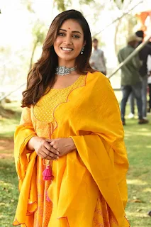 Actress Nivetha Pethuraj at Dhumki Movie Opening