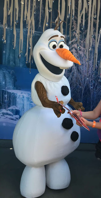 Olaf Character Disney California Adventure Disneyland