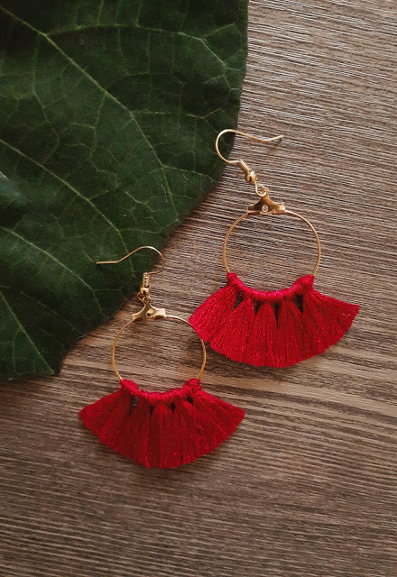 https://www.opalcrown.com/2020/08/diy-tassel-fan-earrings.html