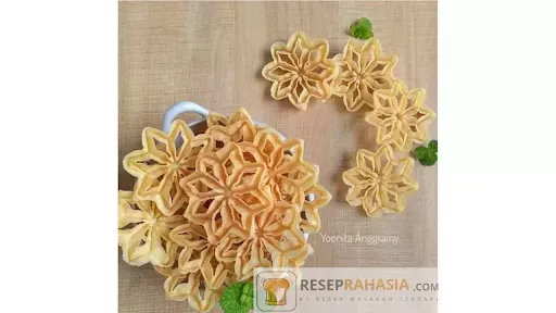 resep kue kembang goyang