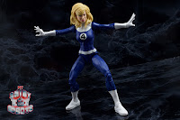 Marvel Legends Retro Invisible Woman 20