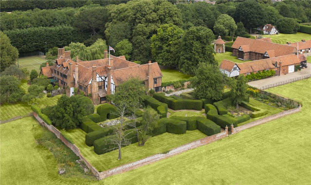 Ockwells Manor - stunning timber framed manor house