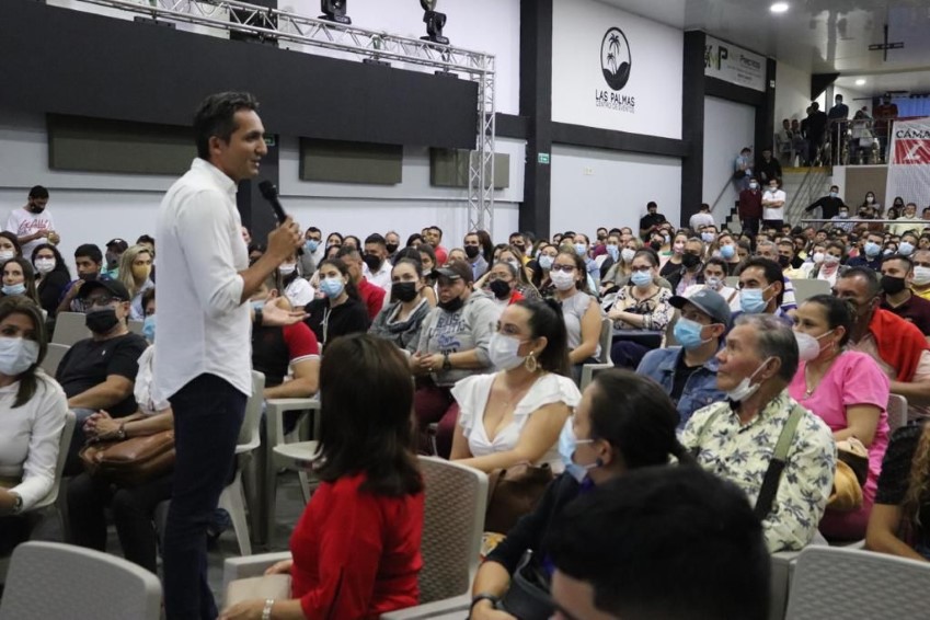 Adhesión de candidata a la Cámara en el Quindio a campaña de Gallo al Senado.