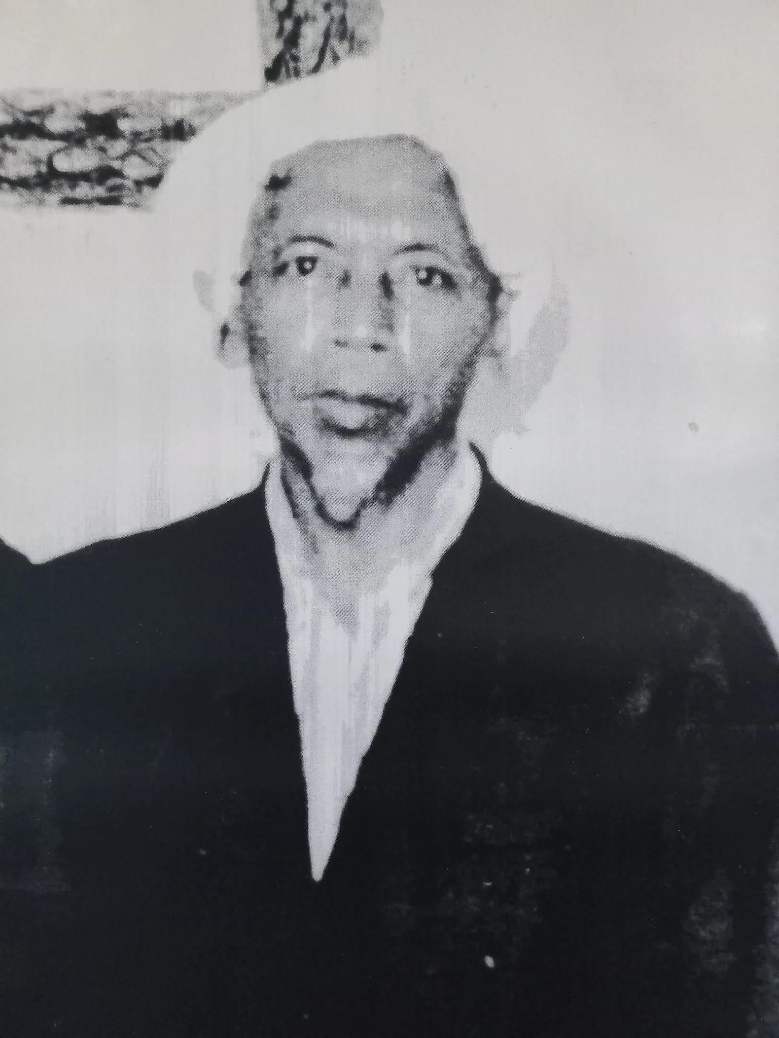 KH. Abdus Syakur bin KH. Abdul Mukti bin Ahmad Wintono bin Joyo Kusumo (Dipomenggolo bin Pangeran Diponegoro)