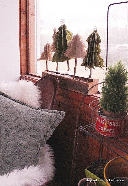 Easy Felt Christmas Tree Forest