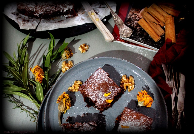 Brownies με σοκολάτα, ταχίνι, καρύδια και cranberries