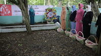 Peringati Hari Ibu, Tim Penggerak PKK Aceh Ziarah ke Makam Teungku Fakinah