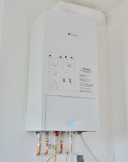 Pemanas air (water heater)