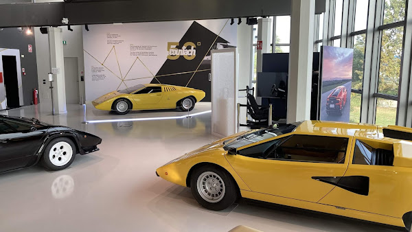 Lamborghini Countach LP500 restaurado é apresentado na Itália - foto