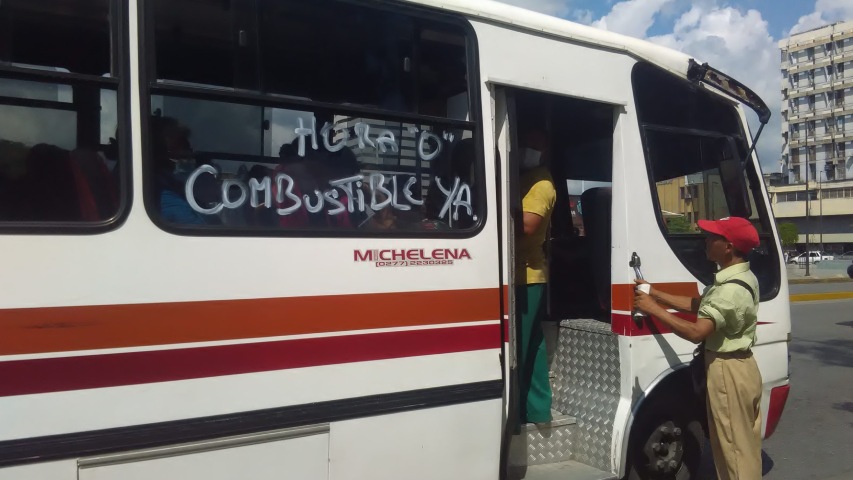 50 % del transporte en Aragua paralizado por falta de combustible