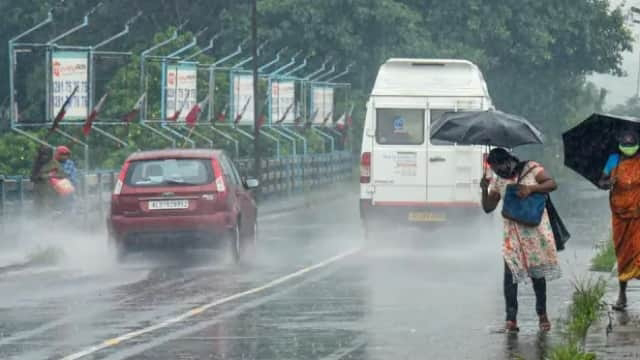 MP Rain Alert: मध्यप्रदेश में आज  दस्तक देगा मानसून, 25 जिलों में बारिश का अलर्ट 