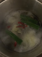 煮汁を混ぜて沸騰させる
