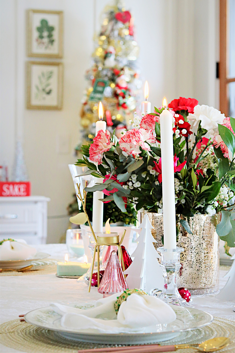 White-Tablecloth-Candlesticks-Winter-Tablescape-Floral-Arrangement-Homemkaing