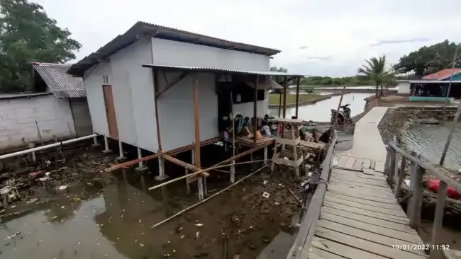 Relokasi Rumah Mak Parmiah - Pantai Sederhana Muaragembong