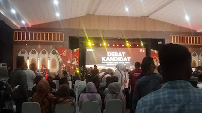 Habis Ratusan Juta, Tapi Banyak Masyarakat Yang Tidak Dapat Menonton Debat