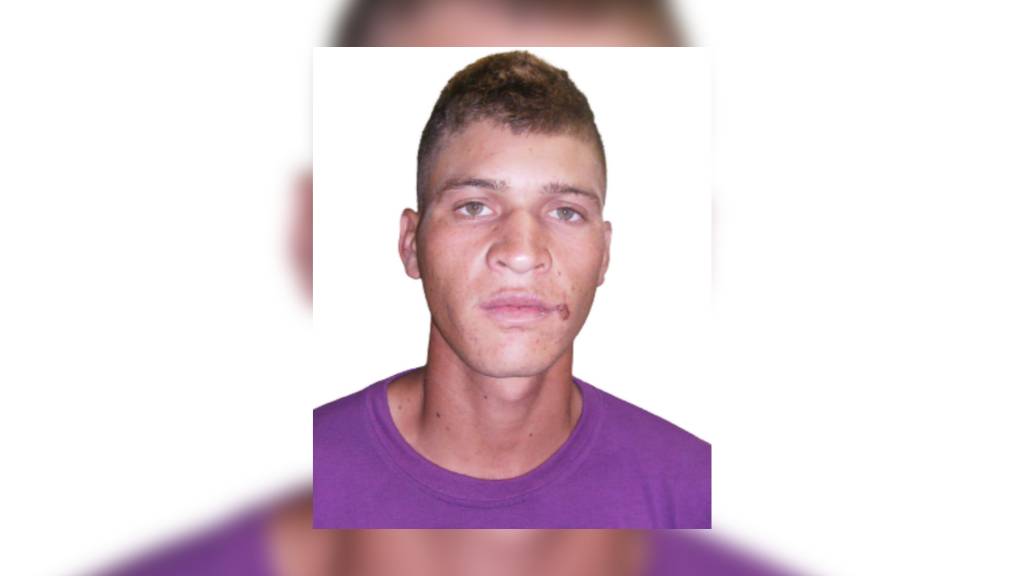 Homem tem casa invadida durante a noite e é morto a tiros em Arcoverde; dois suspeitos foram presos