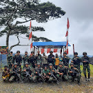 Satgas Pamtas Mobile Raider 300/Brajawiya Bersama Tokoh Adat Distrik Mageabumek Hidupkan Siskamling