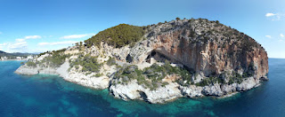 Entrada de les Coves d'Artà, cap Vermell, Capdepera (Foto: J.J. Enseñat)