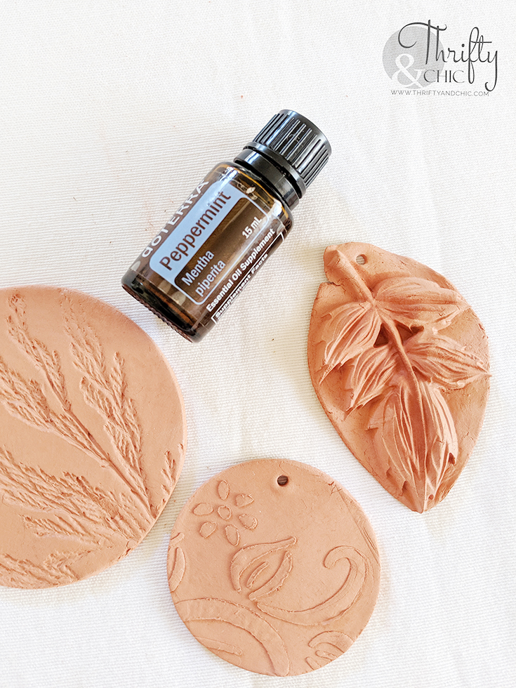 diy terracotta decor, diy terracotta essential oil diffuser, diy terra cotta ornaments, easy terra cotta clay diffuser, diy essential oil diffuser