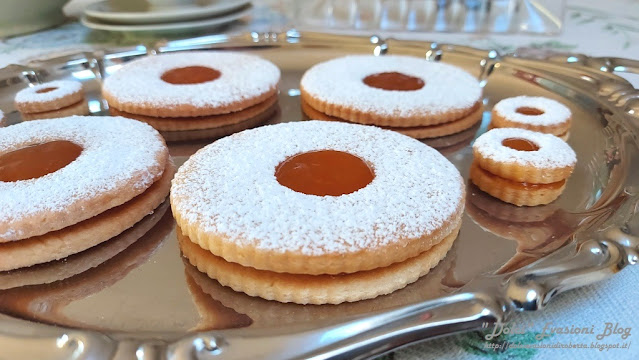 Biscotti di frolla e confettura Occhi di Bue