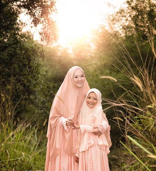 Model Baju Gamis Syar’i Lyra Virna, Gamis Syar’i