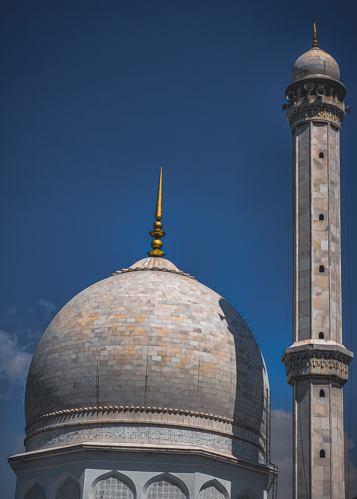 TUNTUNAN TAKBIR MUTLAQ DI BULAN DZULHIJJAH