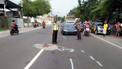 Lengah Jadi Petaka, Kecelakaan di Jalan Raya Karangloh, Driyorejo Merenggut Nyawa