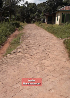 Jalan Kampung Rw 06 Bukit Abun Rusak Parah Harap Dinas PUPR Cepat Untuk Menanggapi