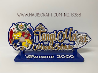 TONGAN SHILED 21ST KEY 70CM METALLIC GOLD