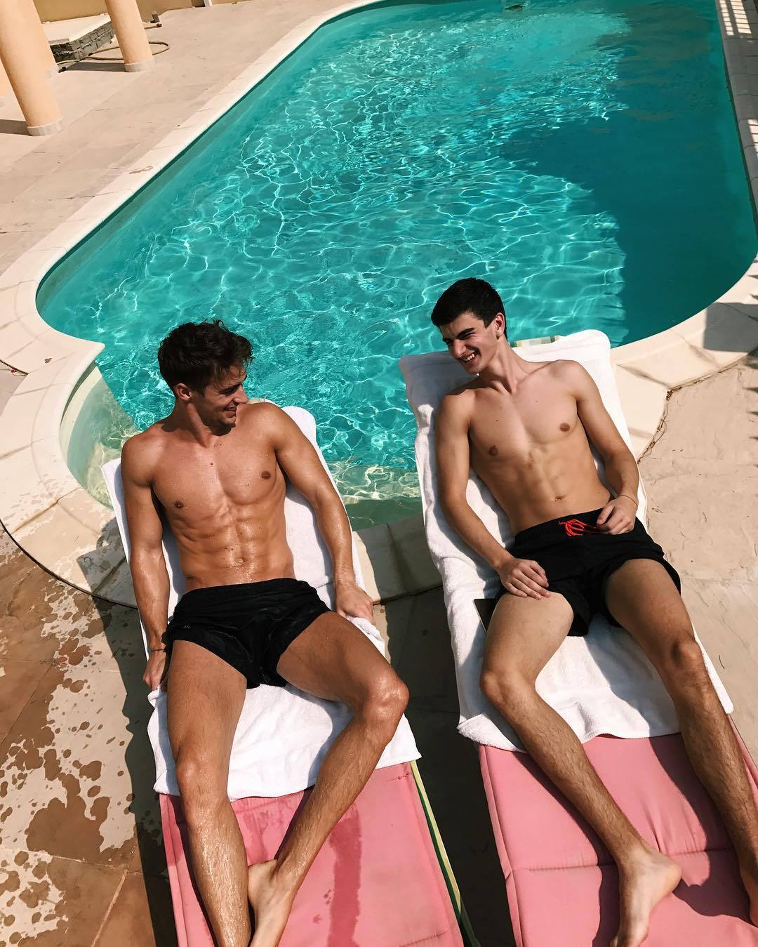 shirtless-skinny-fit-young-pool-guys