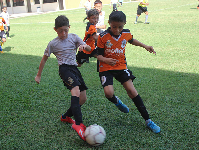 Iniciaron los torneos en la Liga de Fútbol "Juan N. Cuevas"