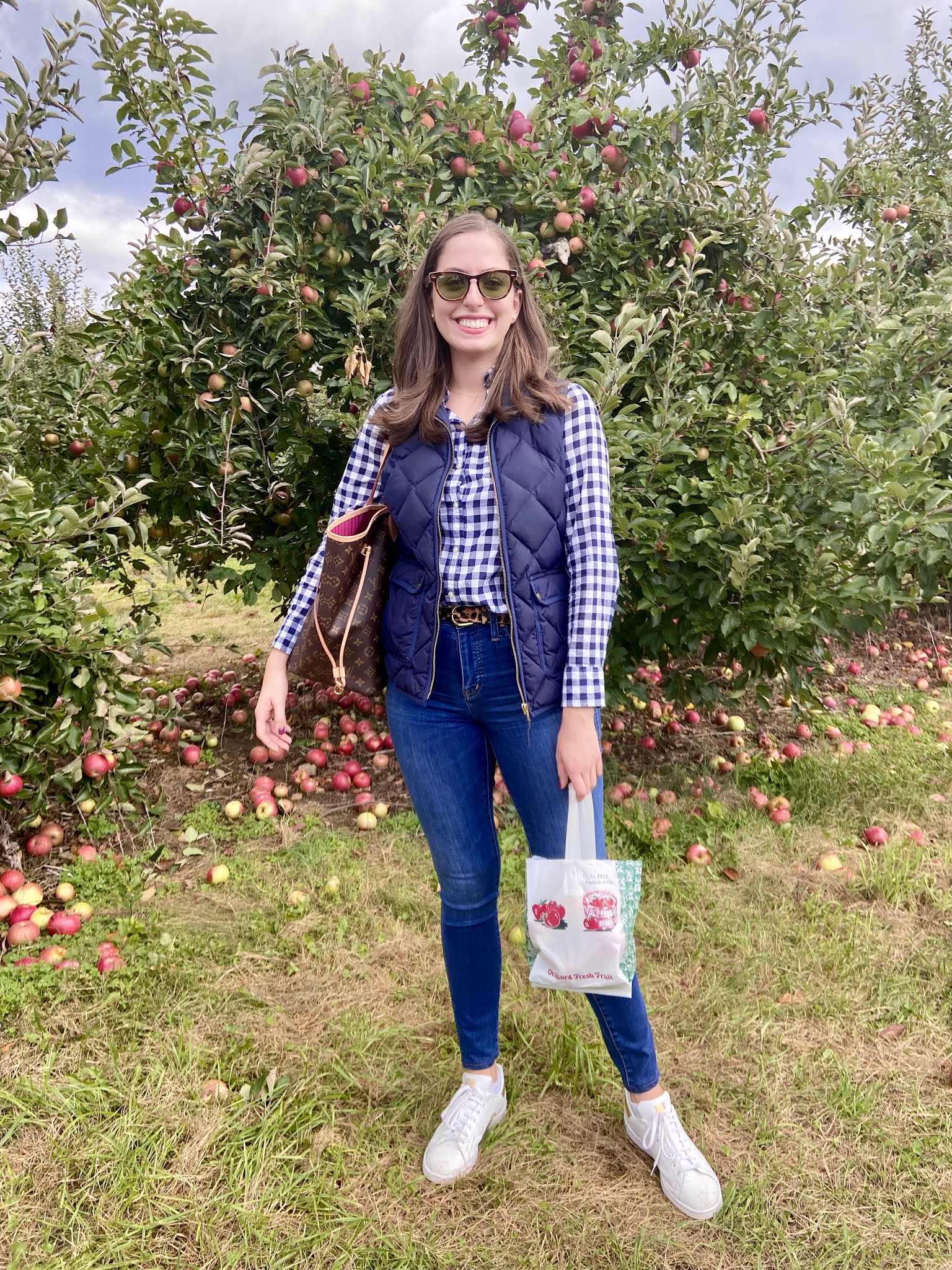 gingham, jeans, white sneakers, puffer vest, apples, Connecticut, apple picking