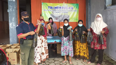 2400 Botol Minyak Goreng Dijual Murah Oleh Paguyuban Warga Mentosaran Pituruh dan PKK Mentosaran