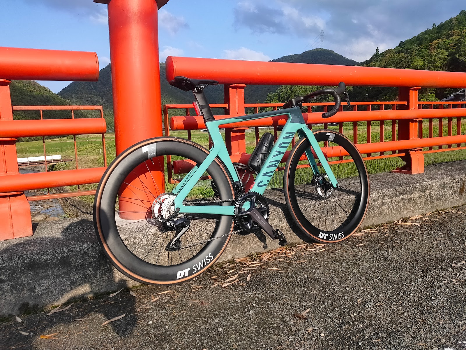 CANYON AEROAD CF SLX 8 Disk Di2 インプレ-自転車は最高です CANYON AEROAD CF SLX 8 Disk Di2 インプレ-自転車は最高です