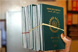 Voyage d'Azali en Angleterre : Des passeports avec des Visas pour le Royaume Uni envolés