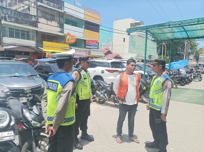 Antisipasi Tindak Pidana Ditempat Keramaian, Personil Pos Pelayanan Ops Ketupat Toba 2024, Aktifkan Patroli Dialogis